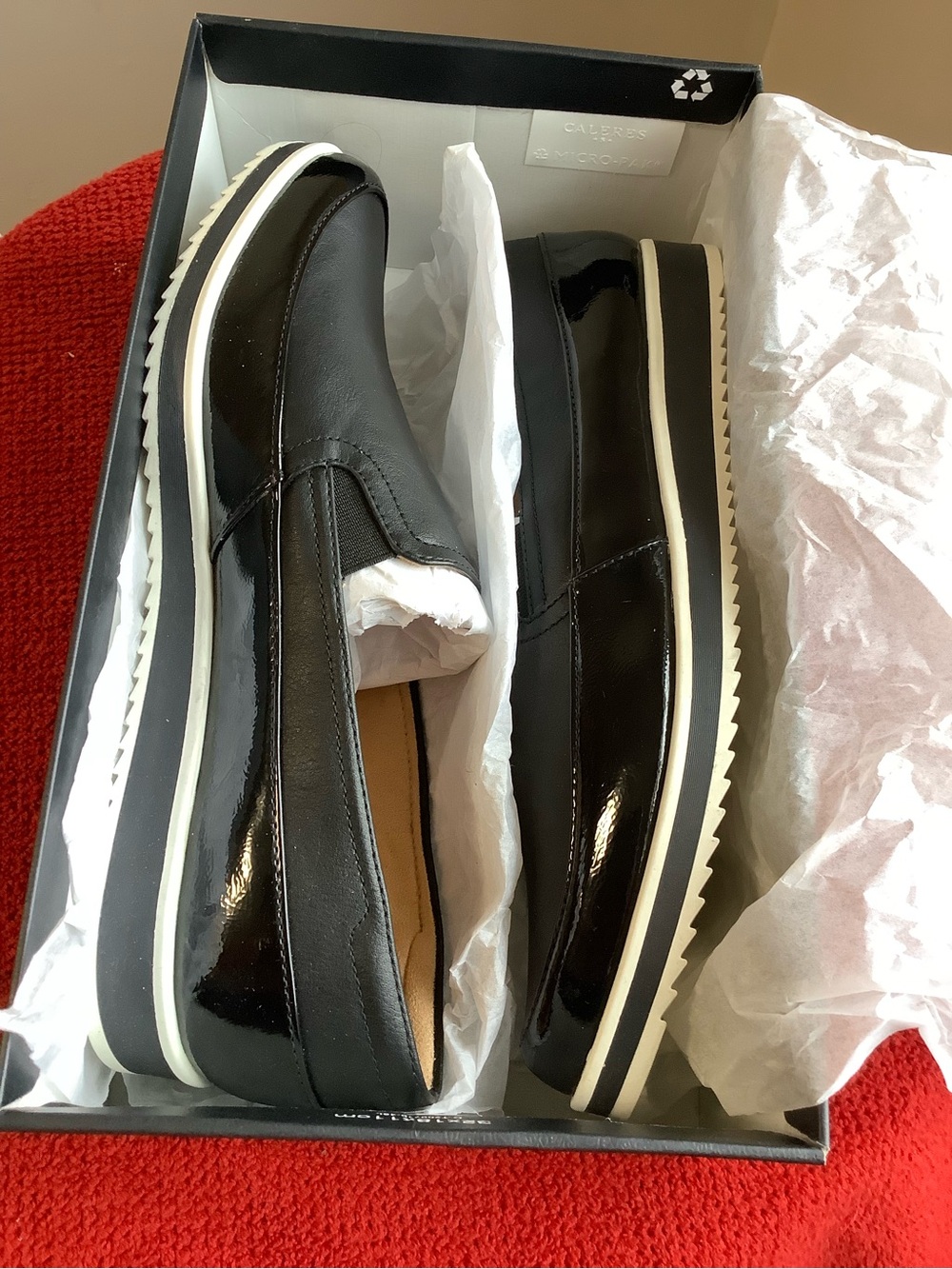New women’s Naturalizer black Slip on shoes size 11